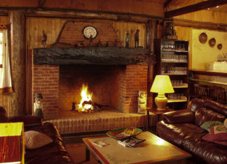 Drzwiczki kominkowe na wymiar - zalety rozwiązania