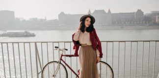 Modne spódnice letnie – postaw na podwyższony stan