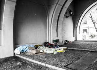 Czy koce z mikrofibry są ciepłe?