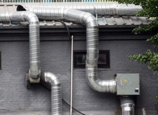 Jak brzmi dziurawy wydech?