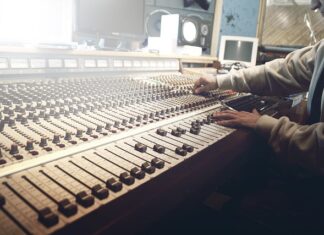 Co daje wymiana tłumika na sportowy?