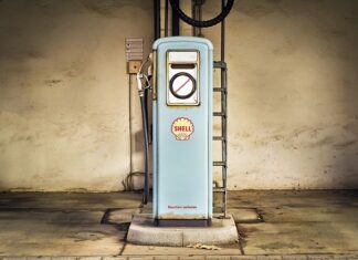 Jakie ciśnienie daje pompa wody w samochodzie?