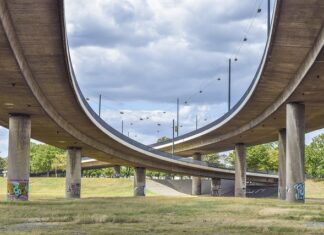 Czy koło dojazdowe może być z przodu?