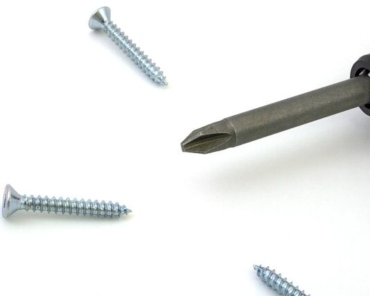 Jak odkręcić koło pasowe ford focus mk2?