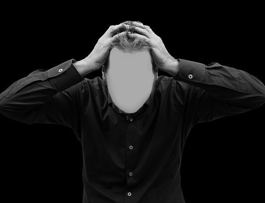 Jakie są objawy braku płynu wspomagania?