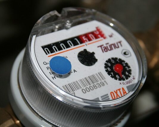 Jak wymienić zawór w pisuarze?