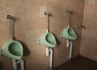 Z czego robi się pisuary?