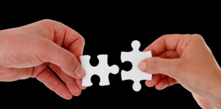 Dlaczego wyrzynarka tnie po skosie?