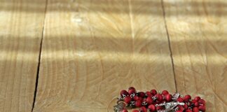 Dlaczego rozciąga się łańcuch w Pile spalin?