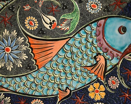 Czy płytki gresowe nadają się na ścianę?